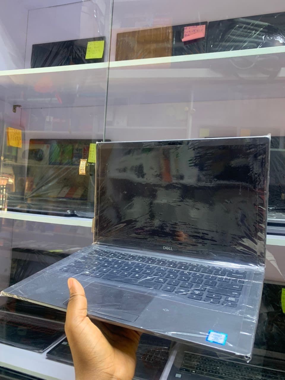 Dell Latitude 7400