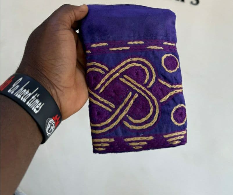 Adeori embroidery cap
