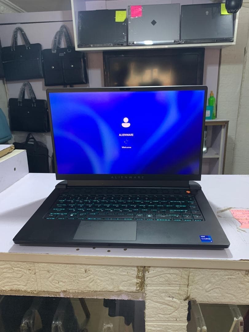 Alienware M15
