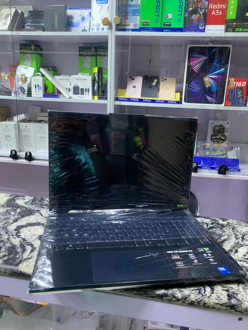 Asus TUF F16