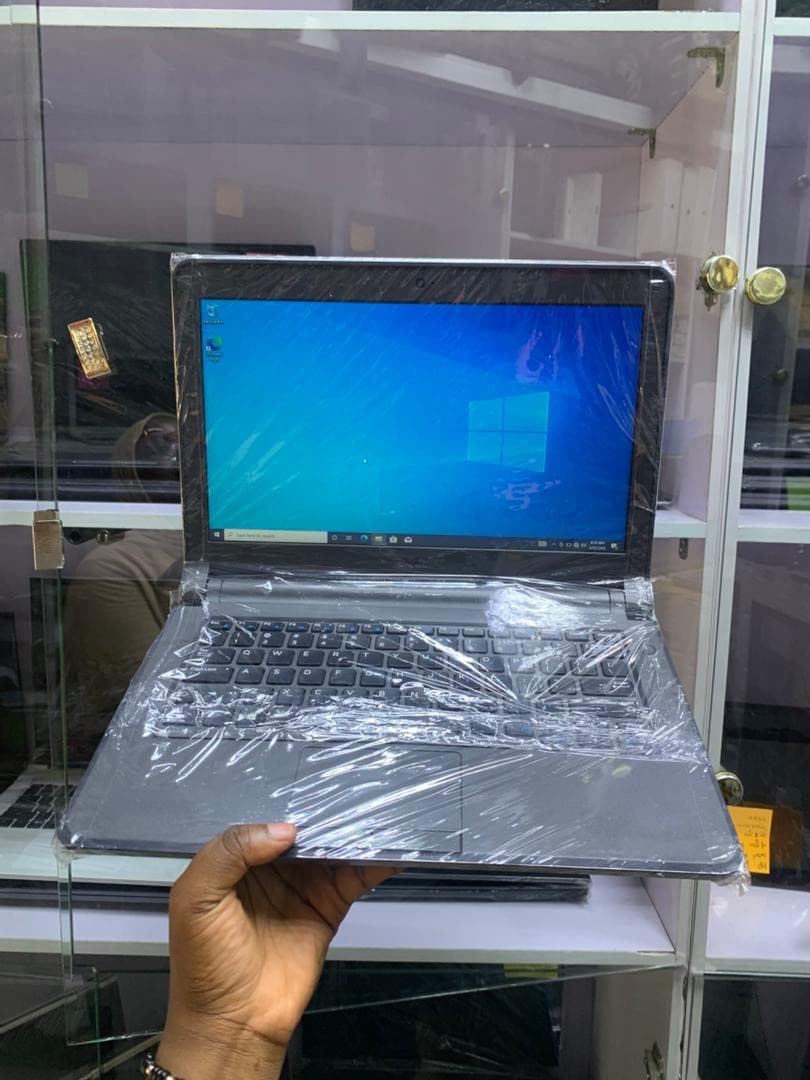 Dell Latitude 3350