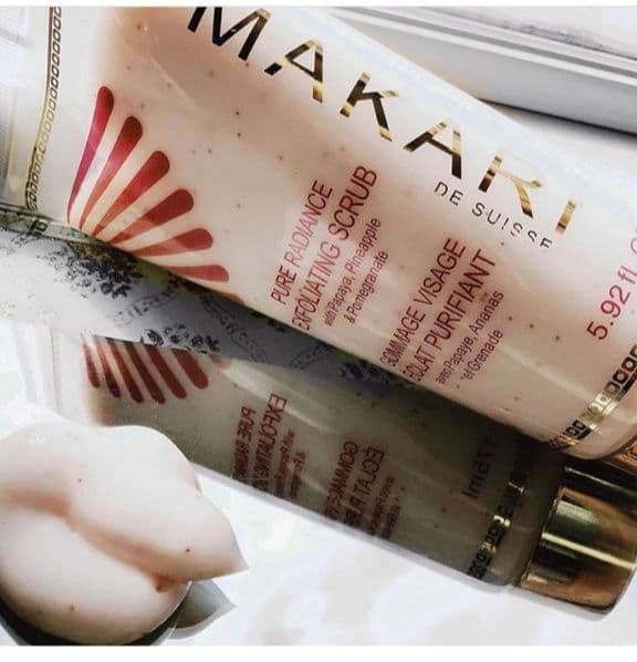 Pure Radiance Exfoliating Scrub