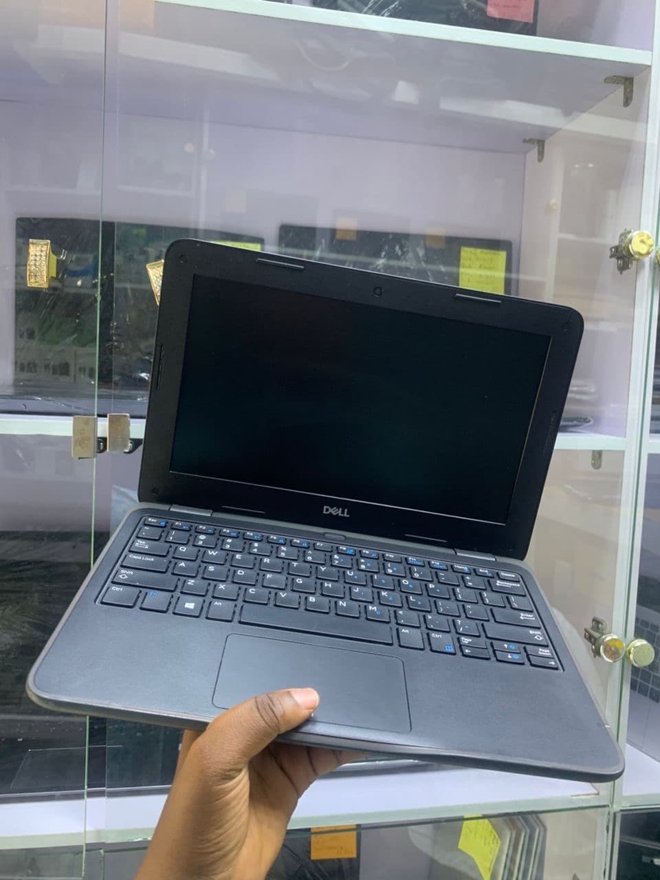 Dell Latitude 3190
